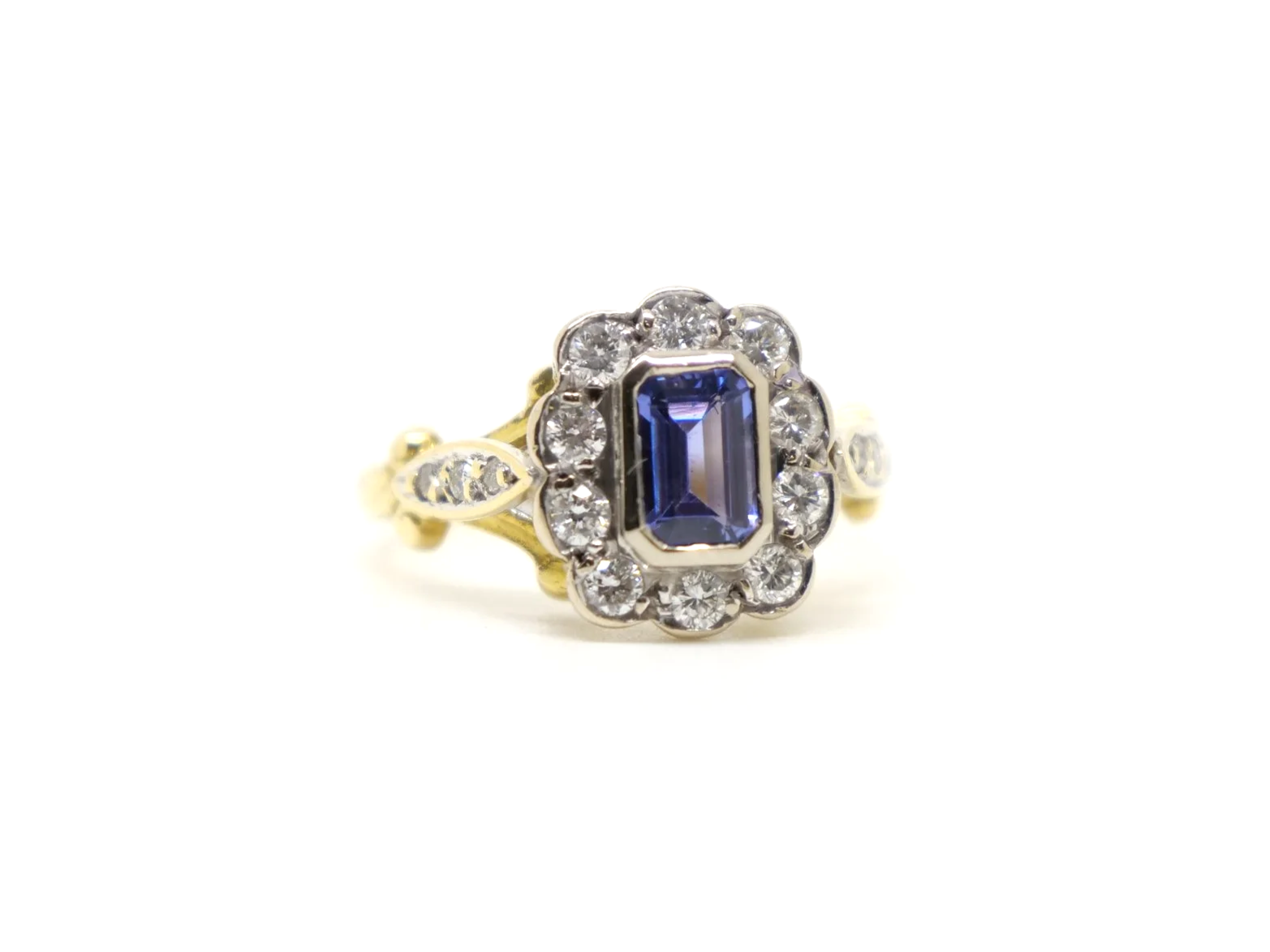 vintage 18ct gold sapphire and diamond cluster ring