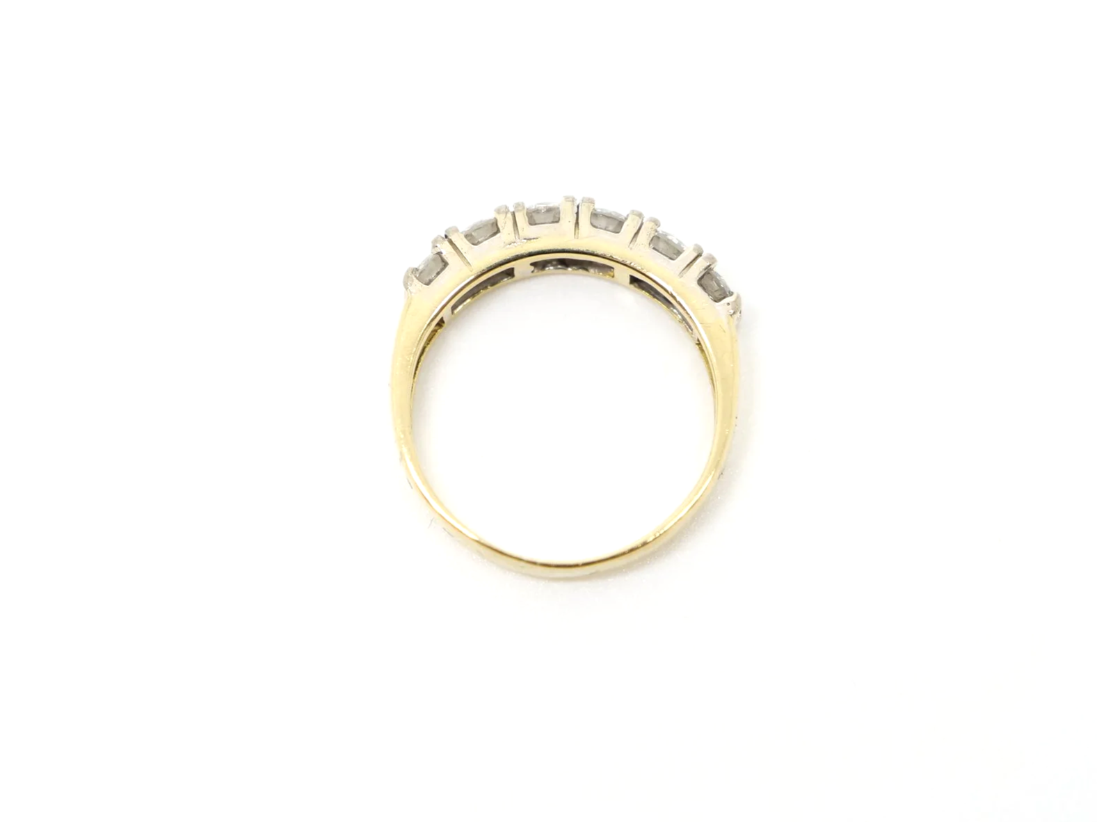 Gorgeous 18ct gold diamond half eternity ring, set with six brilliant cut diamonds of approximately 1ct.