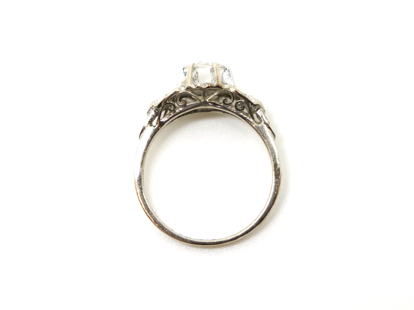 Antique style rose cut diamond solitaire ring in 18ct gold, single rose cut diamond in an openwork setting