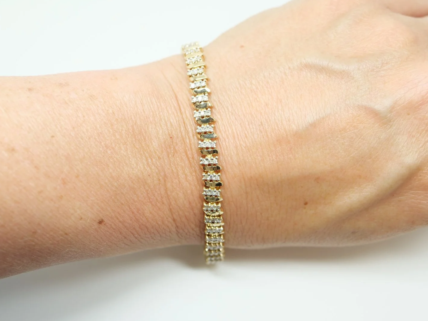 9ct yellow gold diamond tennis bracelet