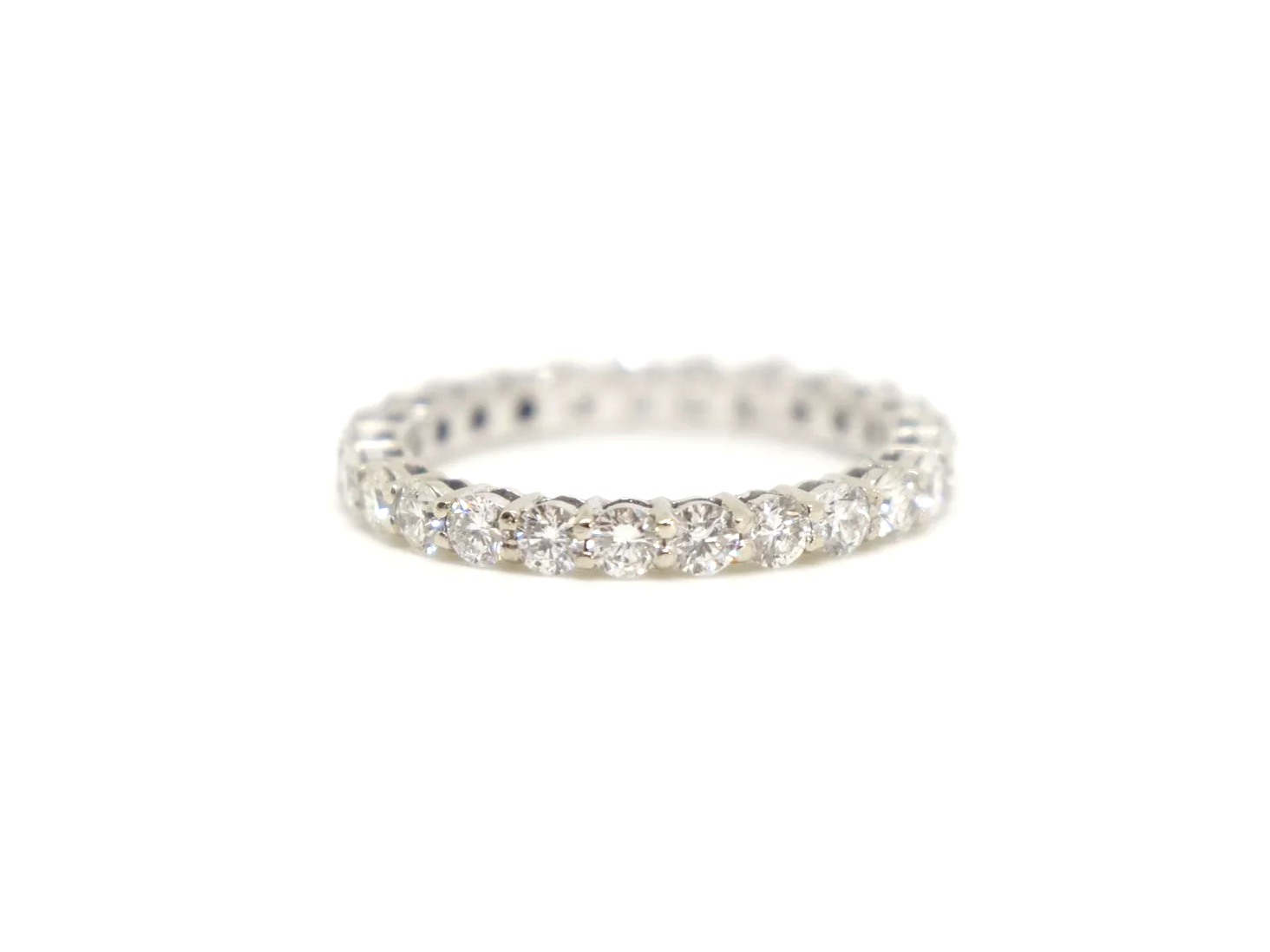 Stunning diamond full eternity ring in 18ct white gold, set all the way around with brilliant cut diamonds totalling approximately 1.4ct.