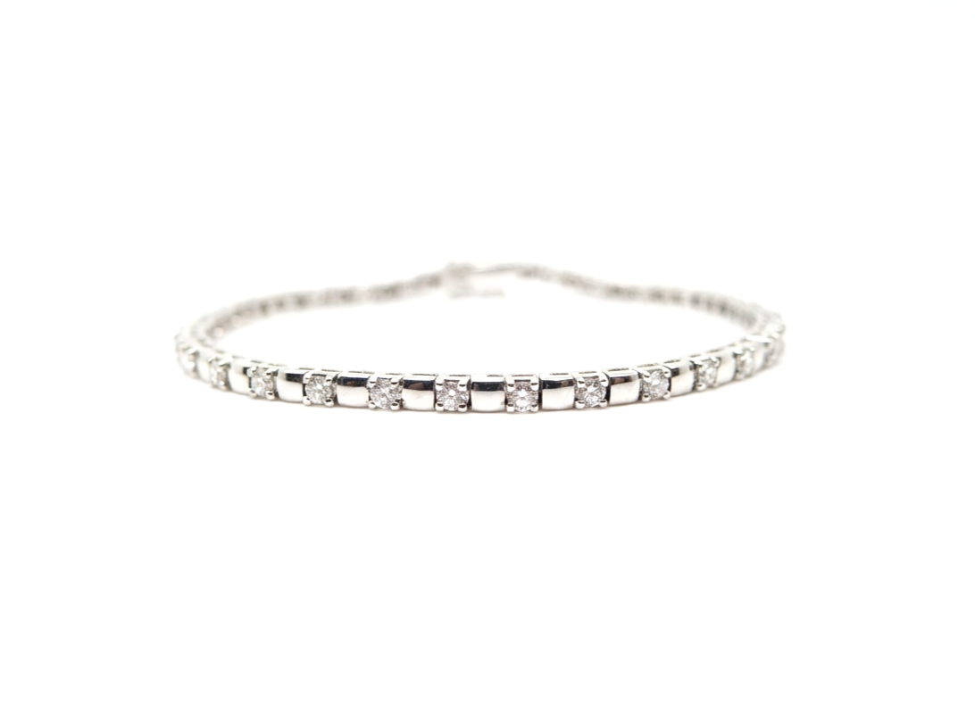 18ct white gold diamond tennis bracelet, 2ct total, dated 2000