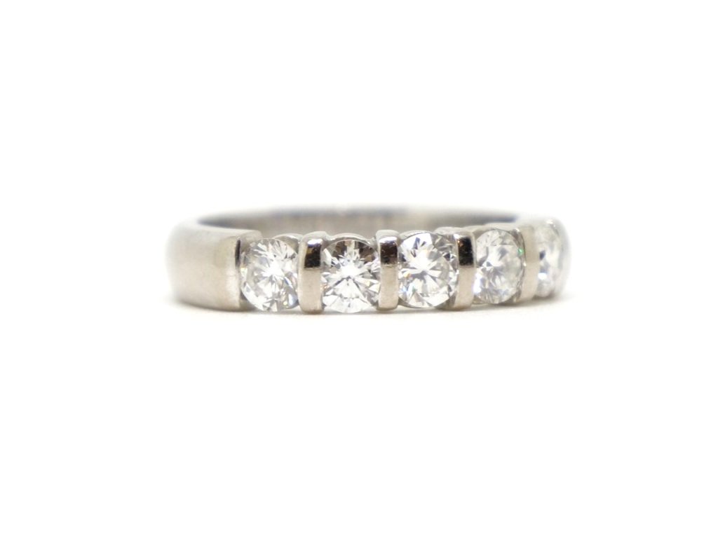 Lovely quality 18ct white gold diamond five stone ring, set with five very sparkly brilliant cut diamonds totalling approximately 0.75ct.
