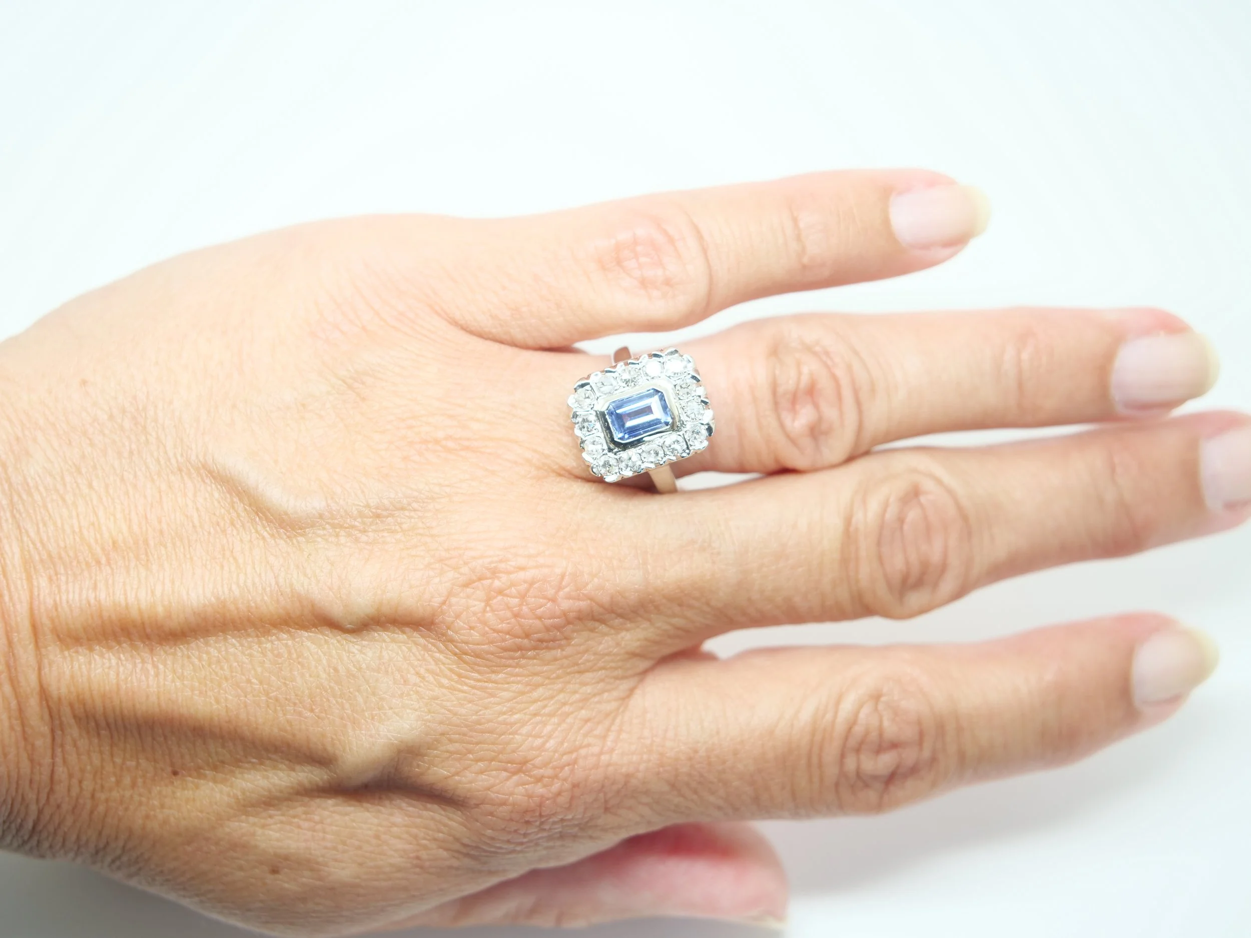 Vintage 14ct white gold sapphire and diamond cluster cocktail ring