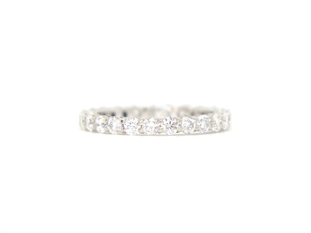 Stunning diamond full eternity ring in 18ct white gold, set all the way around with brilliant cut diamonds totalling approximately 1.4ct.