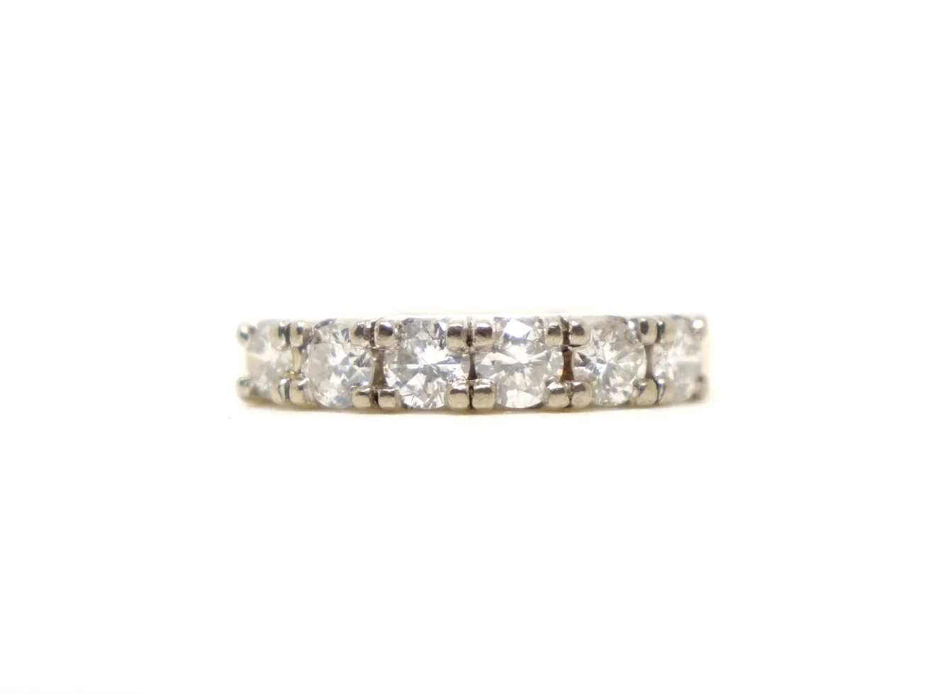 Gorgeous 18ct gold diamond half eternity ring, set with six brilliant cut diamonds of approximately 1ct.