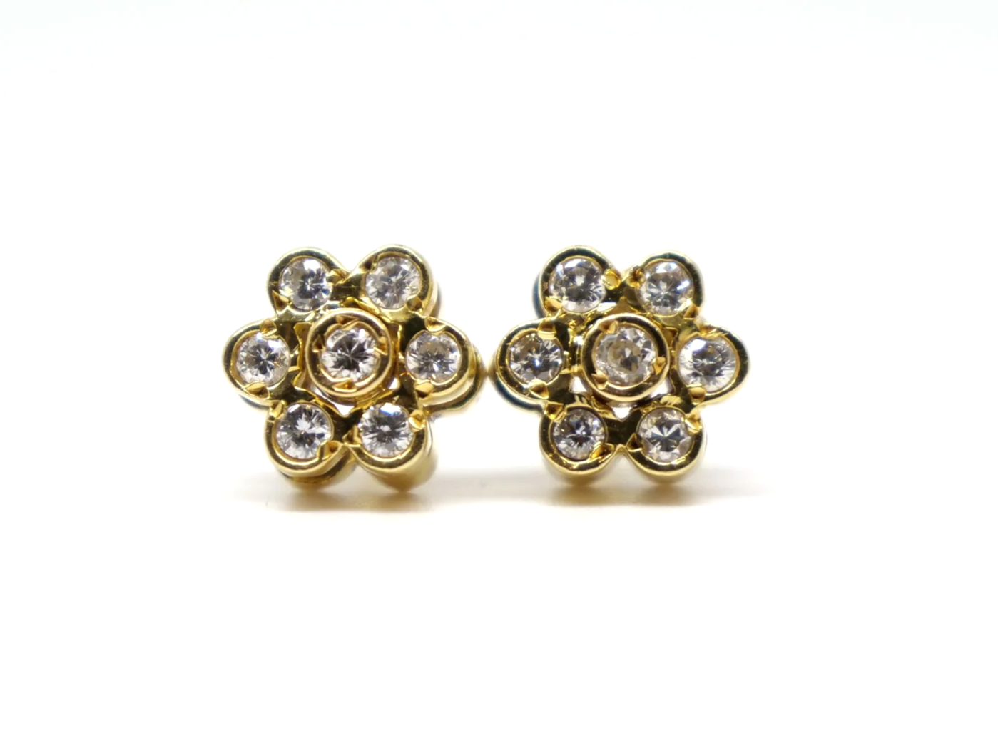 18ct yellow gold diamond flower cluster stud earrings