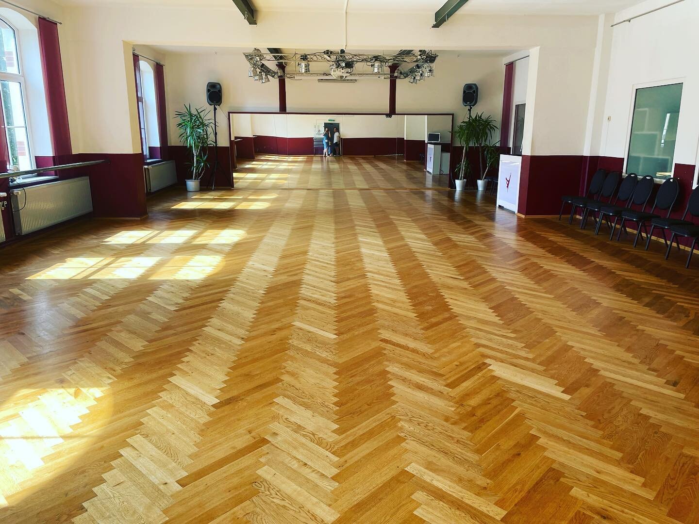 Bald &ouml;ffnet sich auch in L&uuml;beck der Transformative Dance floor. Ich bin super gl&uuml;cklich am 08.10. mit Euch im Creative Dance Studio zu starten. Dankbarkeit. #creativedancestudio #transformativedance #freeformmovement