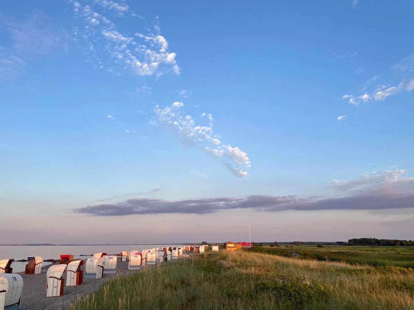 Entspannung. Mit einer feineren Wahrnehmung f&uuml;r den eigenen K&ouml;rper geht auch einher zu sp&uuml;ren, wo sich die Anspannung zeigt, welche &bdquo;psychosomatischen Marker&ldquo; ich habe, f&uuml;r meine Anspannung. Wenn meine Bewusstheit daf&