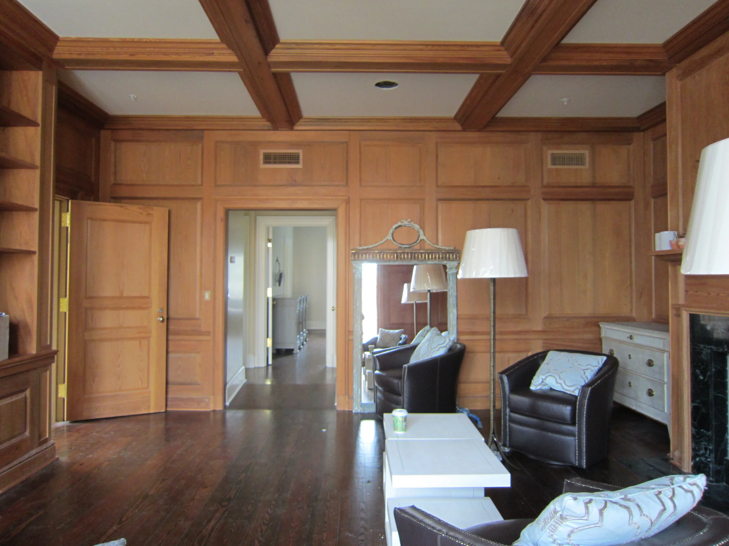 1_PENTHOUSE APARTMENT_LIVING ROOM.JPG