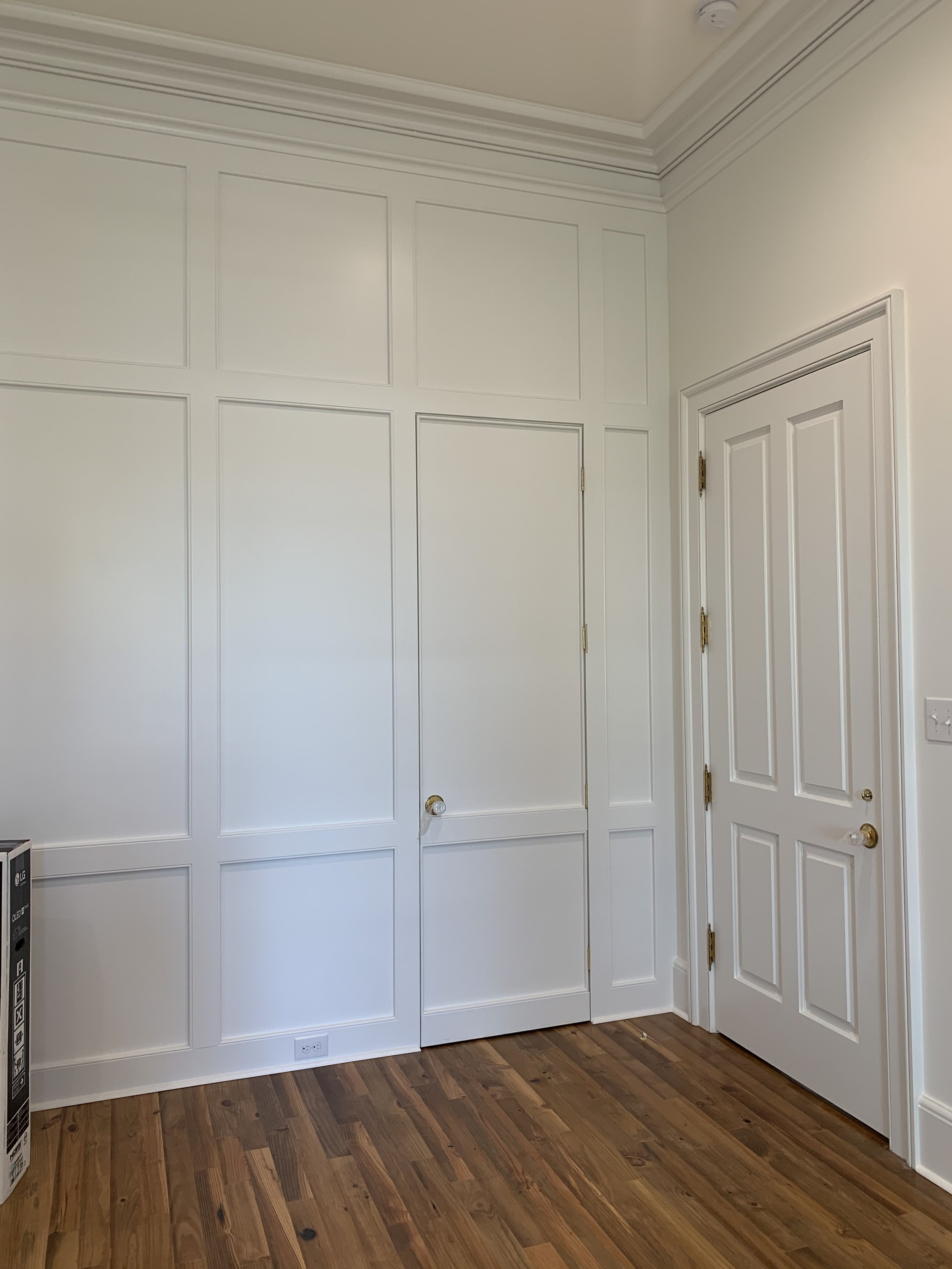 Architect: Classical Roots Architecture LLC (Barry Fox Assoc.) Contractor: Charles Weems General Contractor, Inc. Photo Credit: Charles Weems General Contractor, Inc.