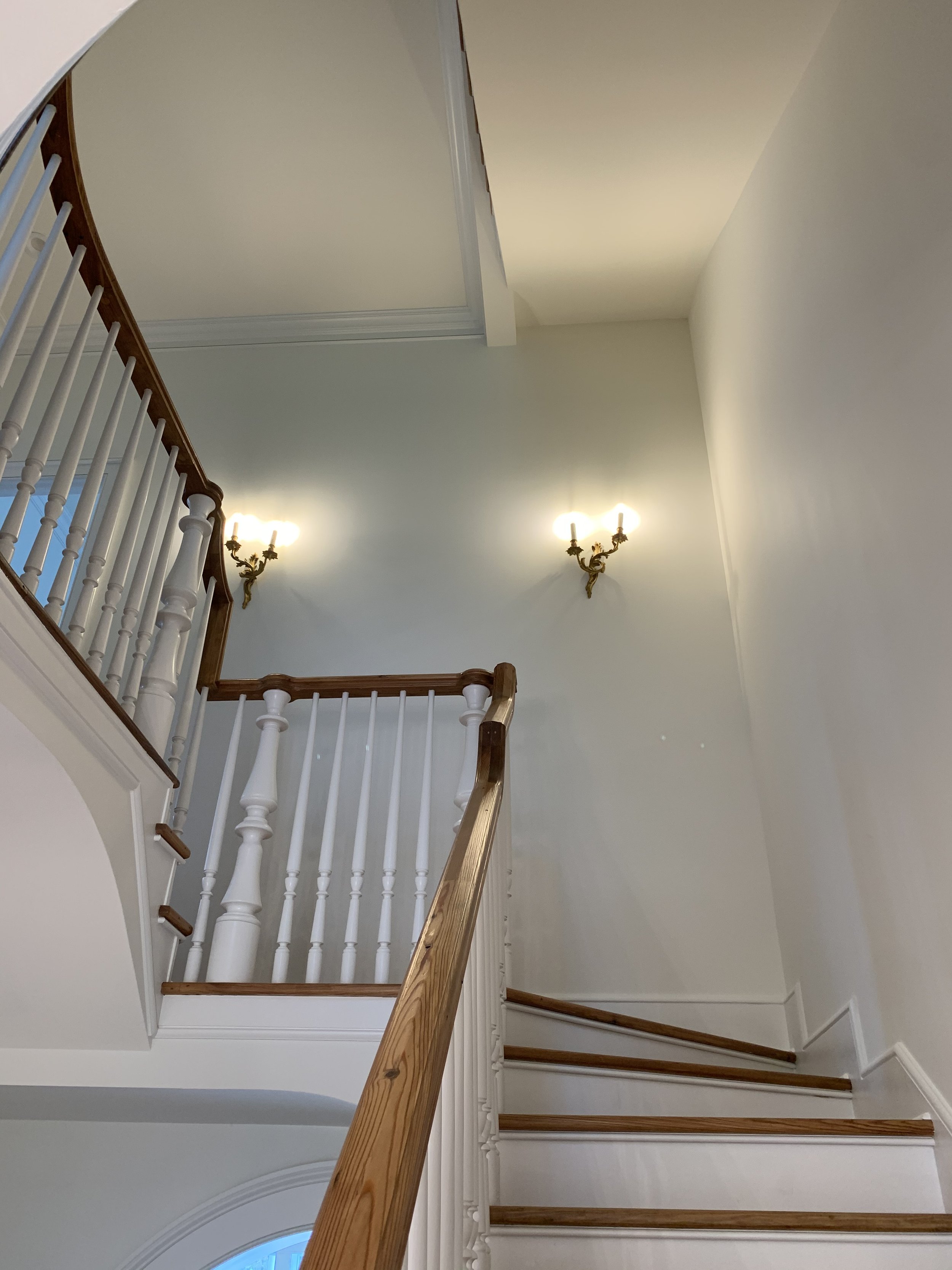 Architect: Classical Roots Architecture LLC (Barry Fox Assoc.) Contractor: Charles Weems General Contractor, Inc. Photo Credit: Charles Weems General Contractor, Inc.