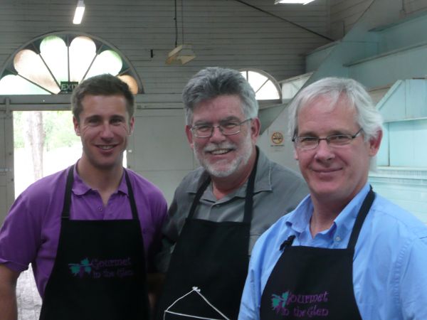 Geoff Cowey (AWRI) A Local Beardy and Mike De Garis at the 2009 Duckless New England Wine Show