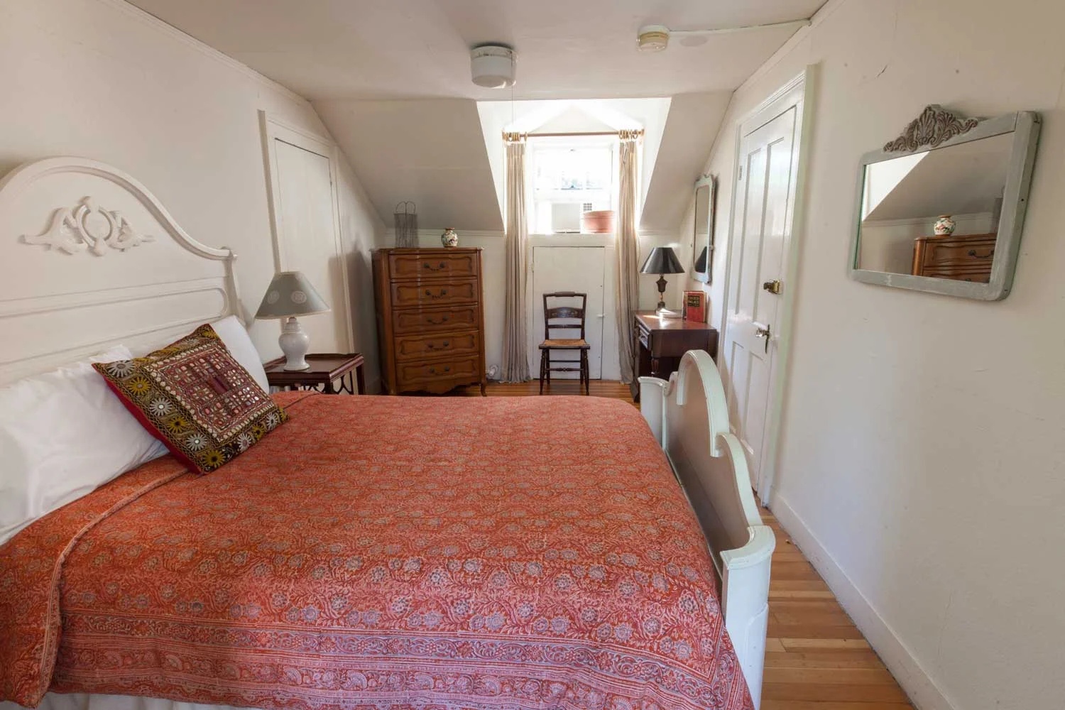 Room 29, Crow's Nest Suite
