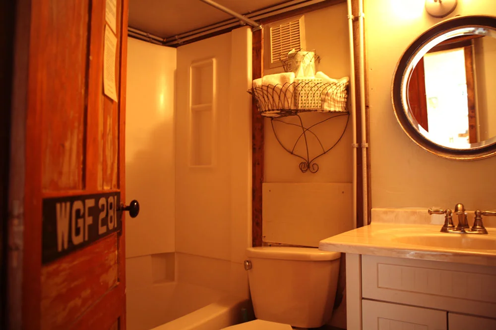 Room 22, Brook House