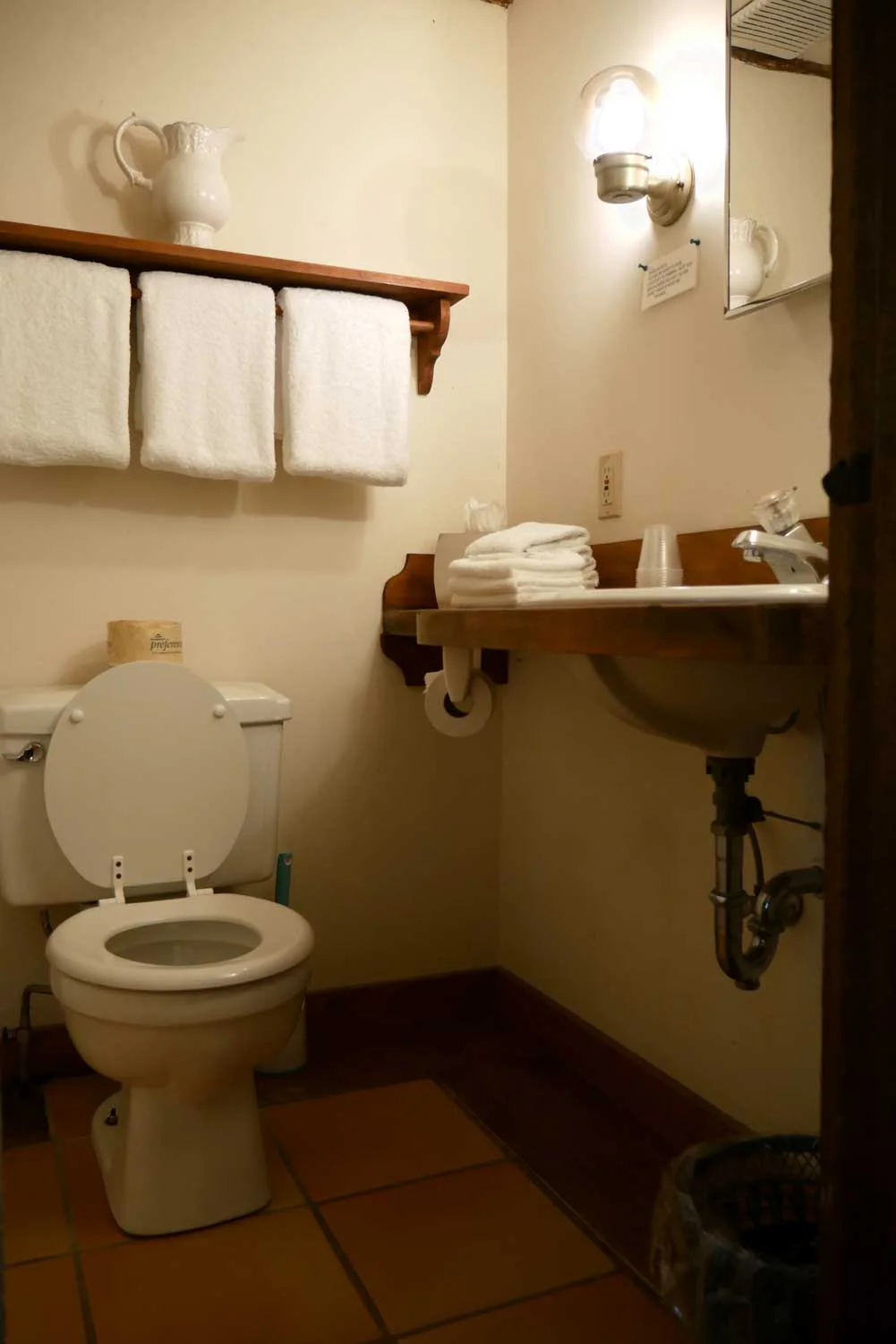 ROOM 2, HOOP SHED