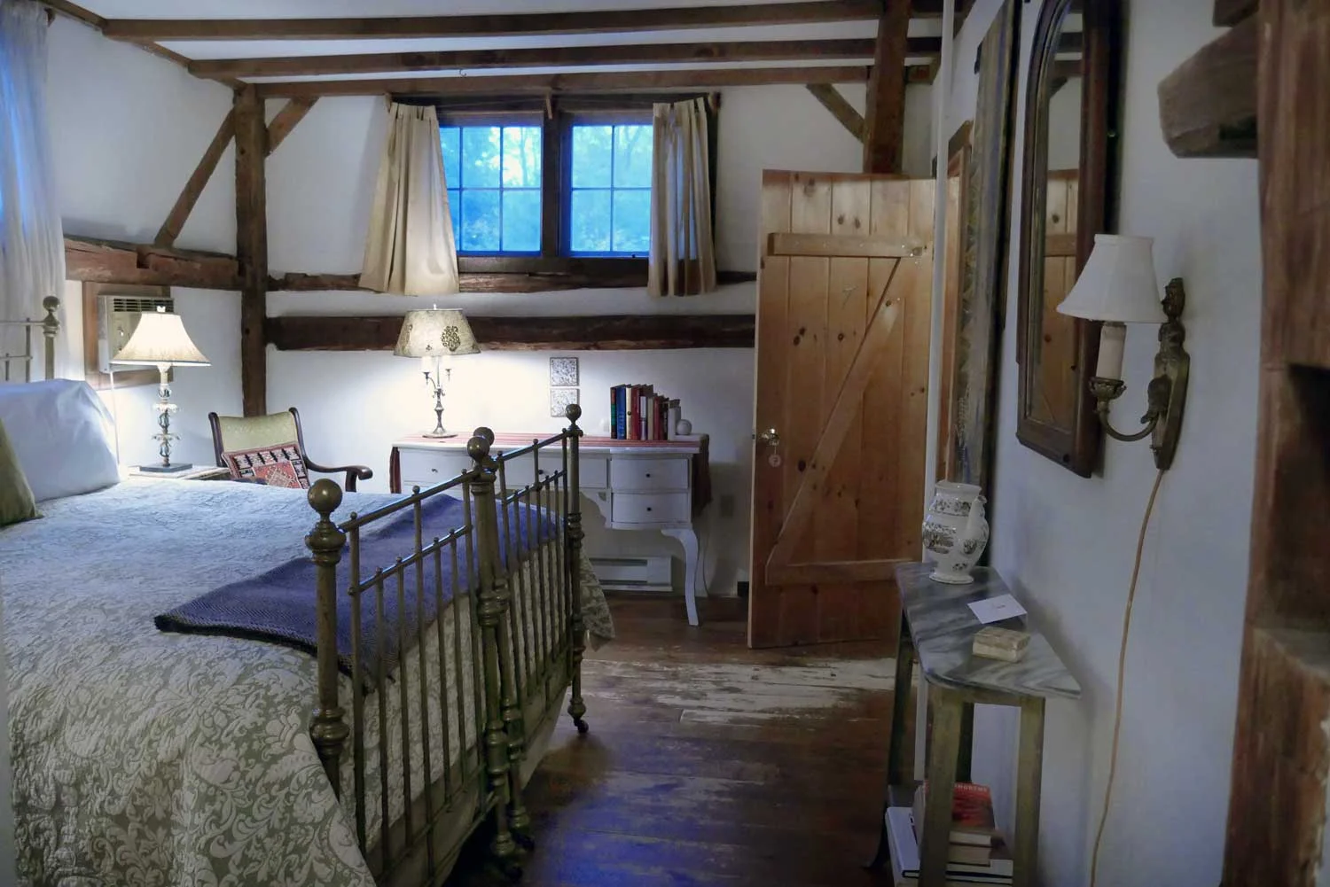Room 7, Hayloft