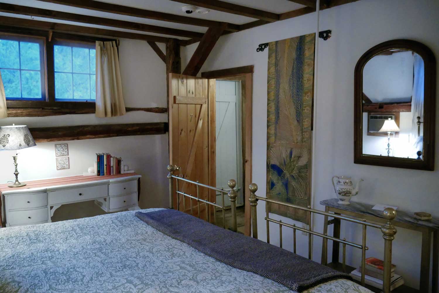 Room 7, Hayloft