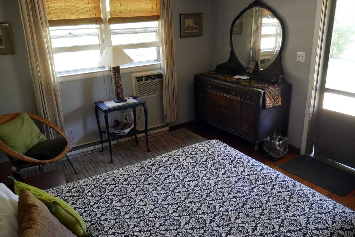 Room 17, Sage Cottage