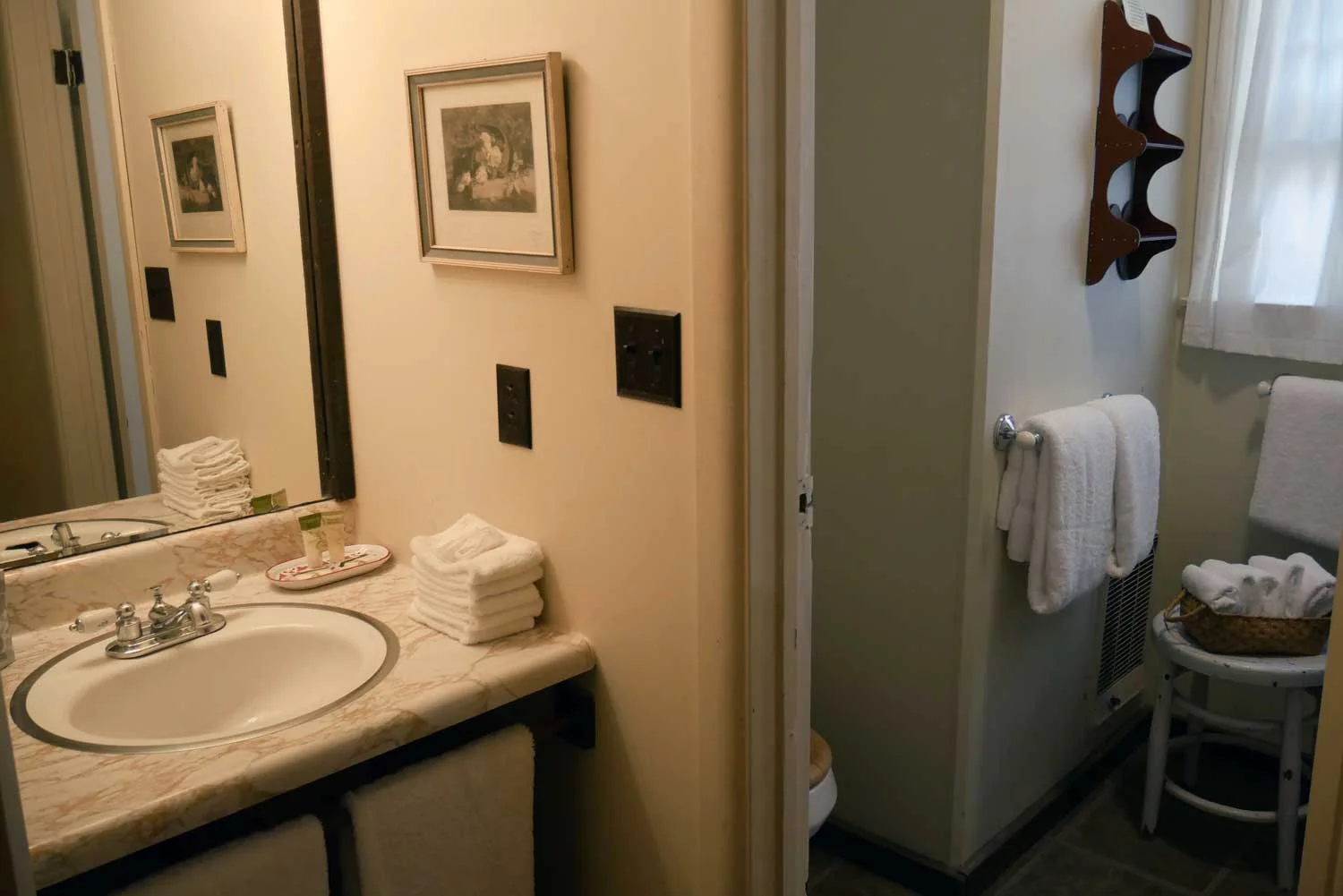 ROOM 18, SAGE COTTAGE