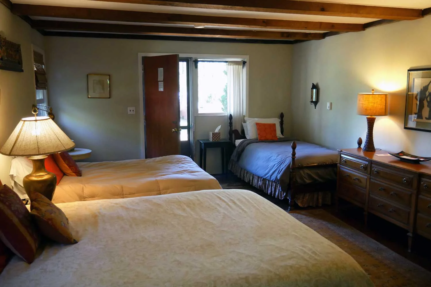 Room 21, Race Cottage