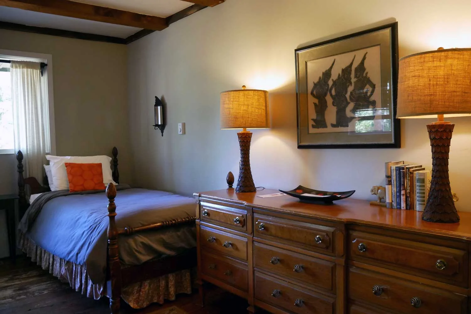 Room 21, Race Cottage