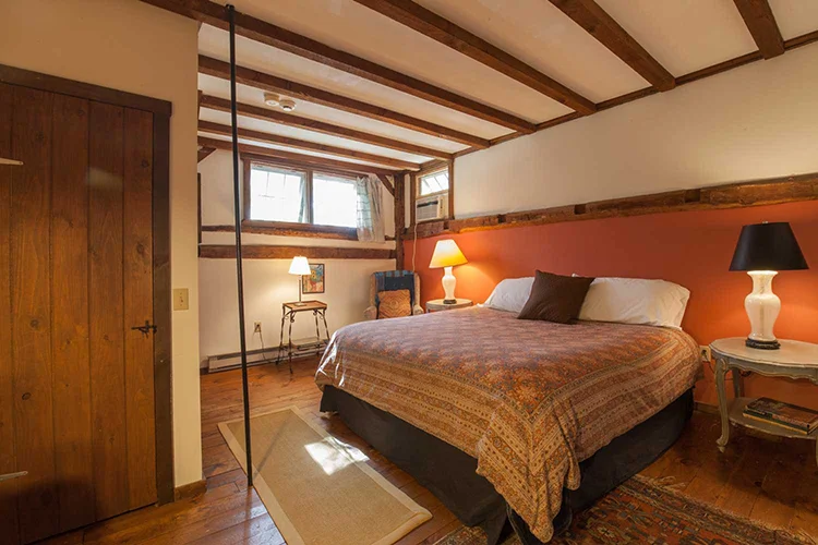 ROOM 8, HAYLOFT