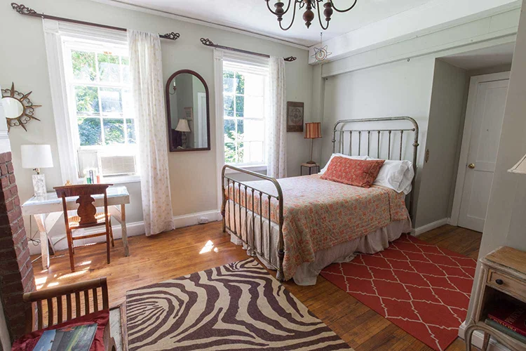 ROOM 23, DRAWING ROOM