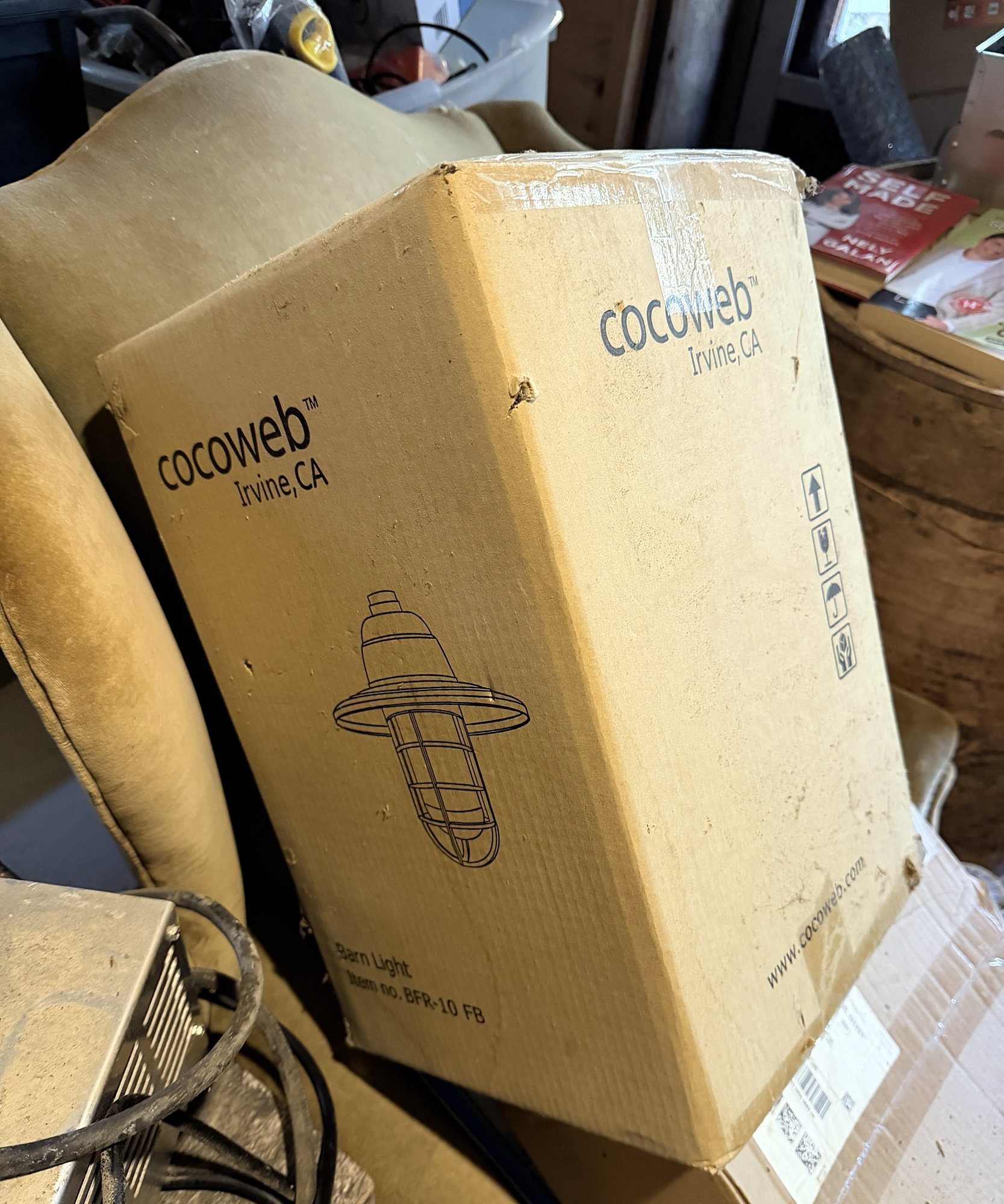 056 Cocoweb barn light, new in box.jpg