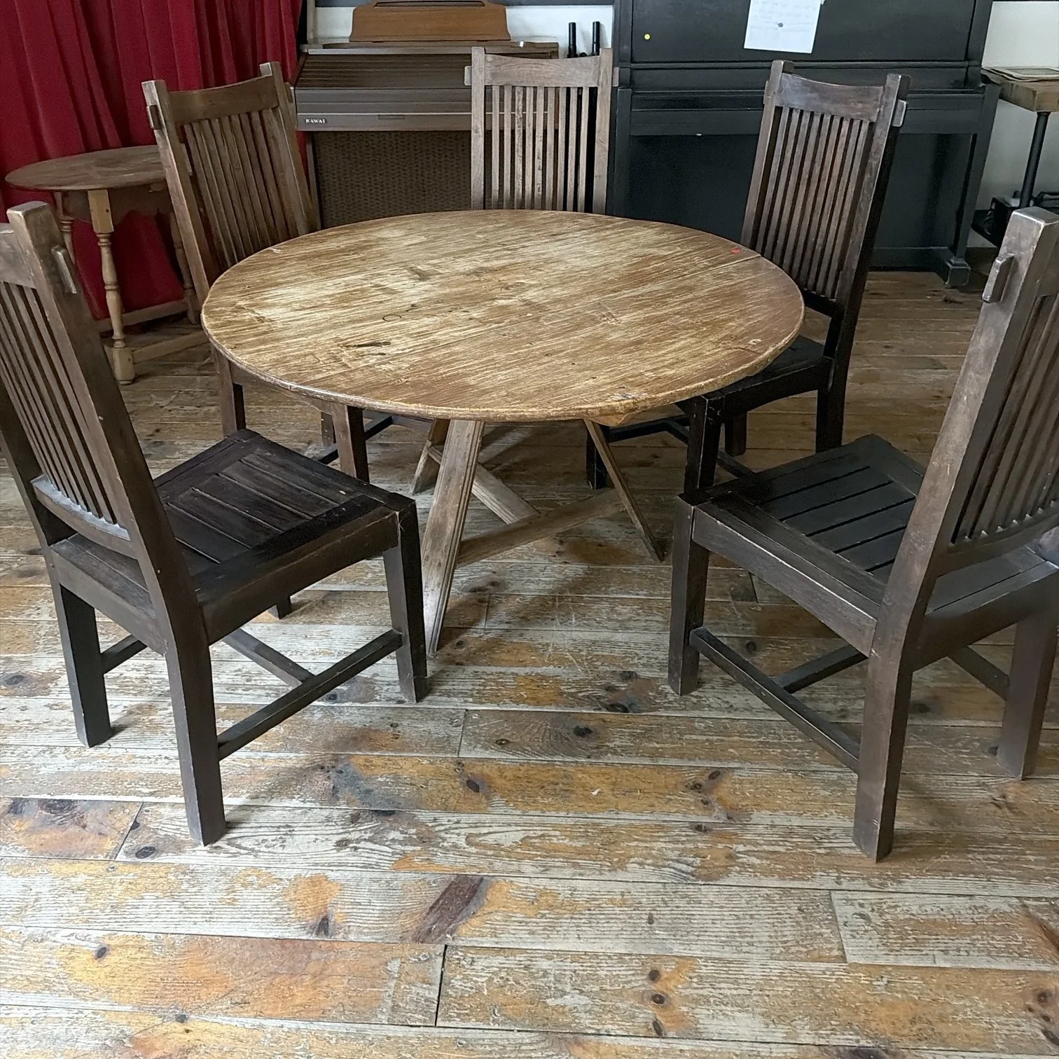257 Round teak table with 5 slat-back chairs.jpg