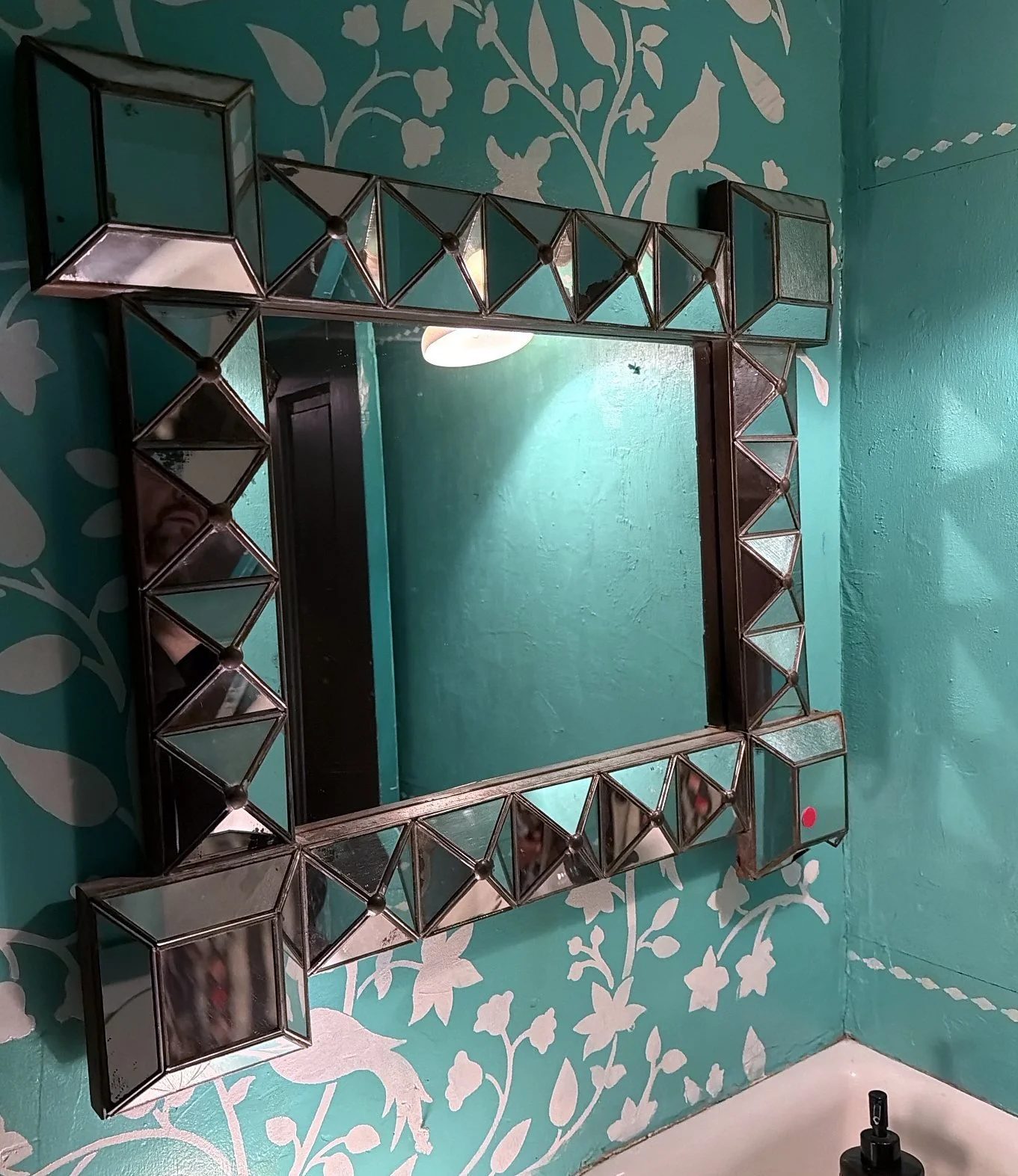 256 Faceted pyramid-tile mirror.jpg