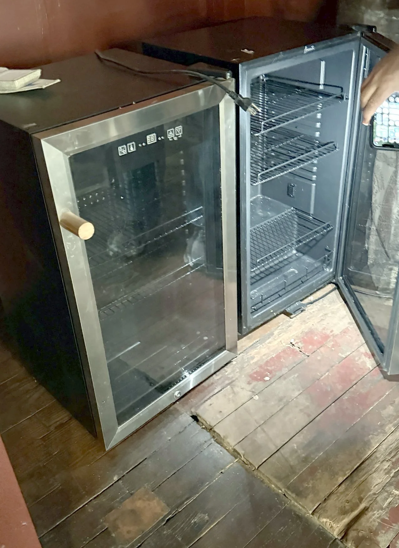 271 Glass-door beverage refrigerators.jpg