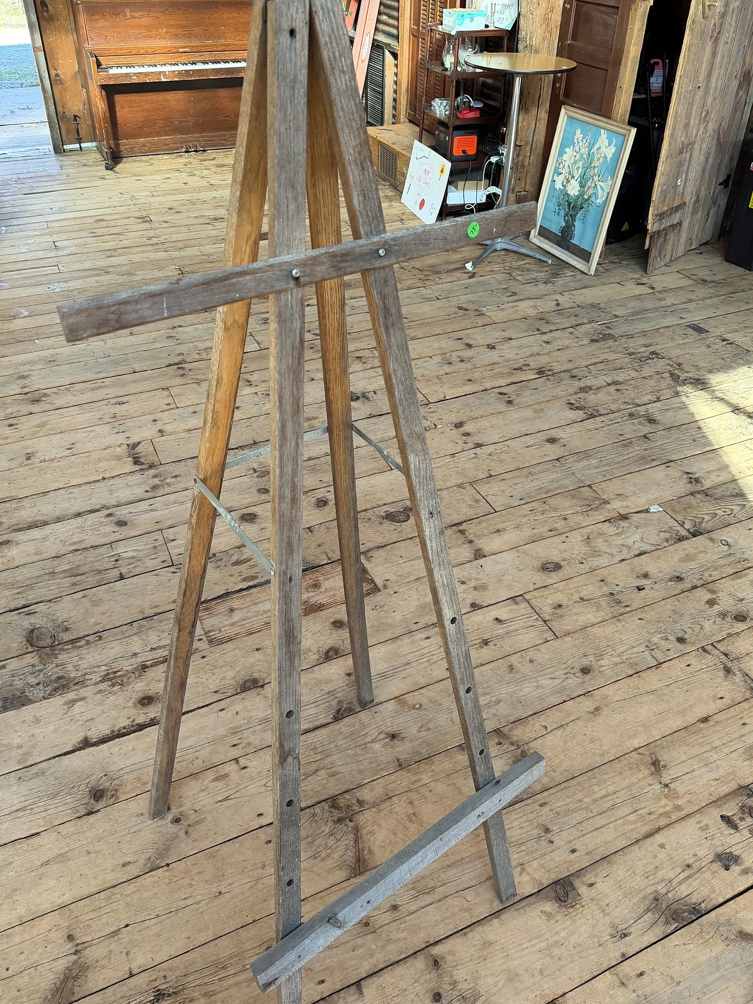 Wooden easel.jpg