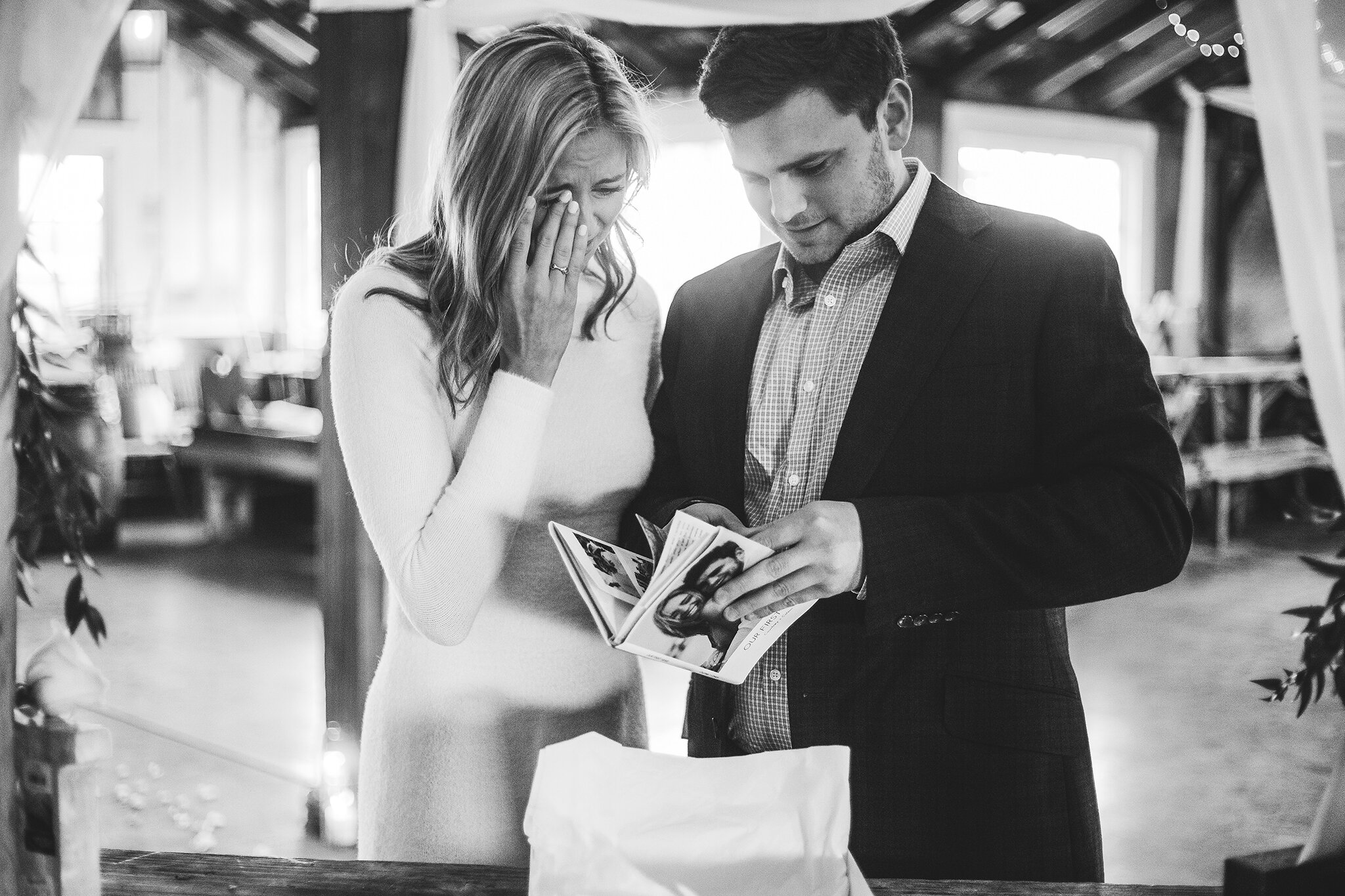 weston-red-barn-farm-engagement-session-kansas-city-wedding-photographer-jason-domingues-photography-courtney-colson-blog-0010.jpg