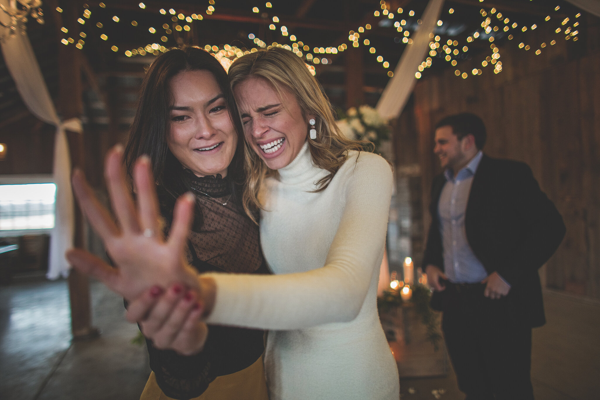 weston-red-barn-farm-engagement-session-kansas-city-wedding-photographer-jason-domingues-photography-courtney-colson-blog-0017.jpg