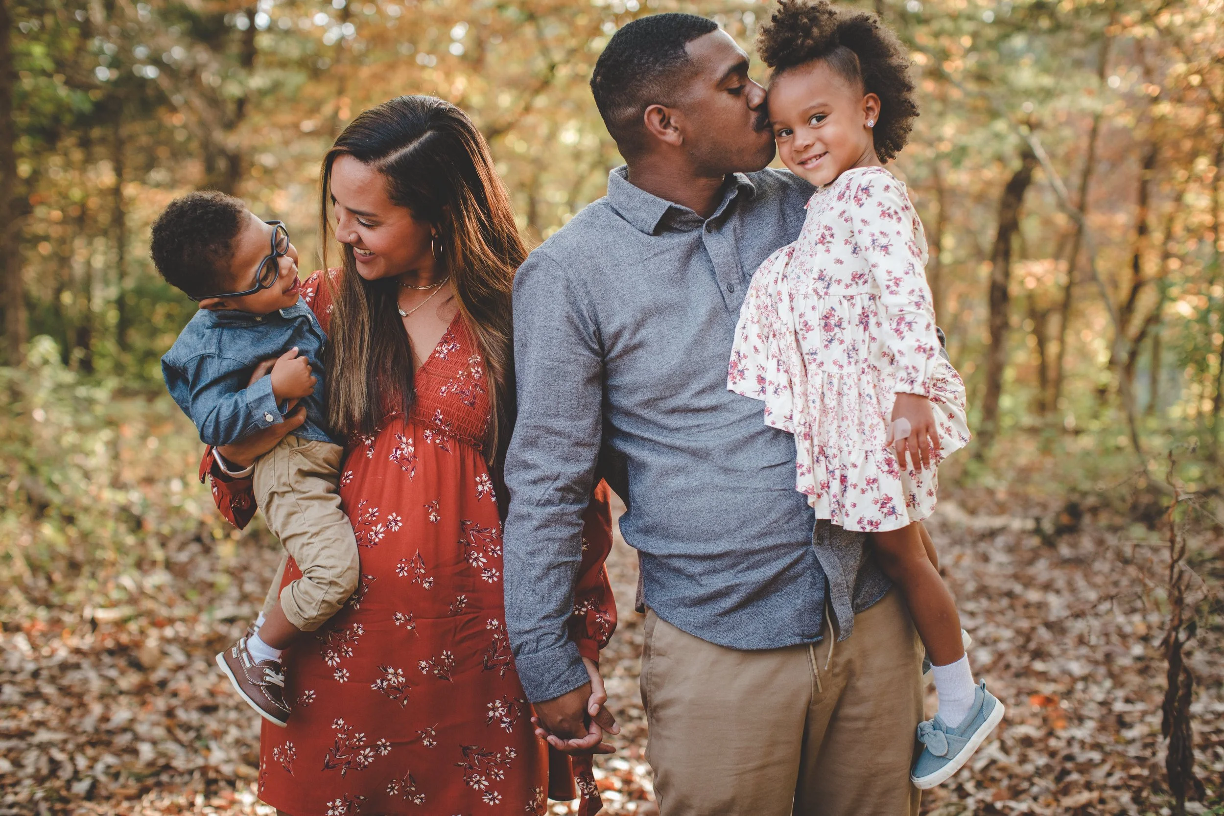 gather-at-red-cedar-gardens-kansas-city-photographer-jason-domingues-photography-family-portraits-buckman-blog-0004.JPG