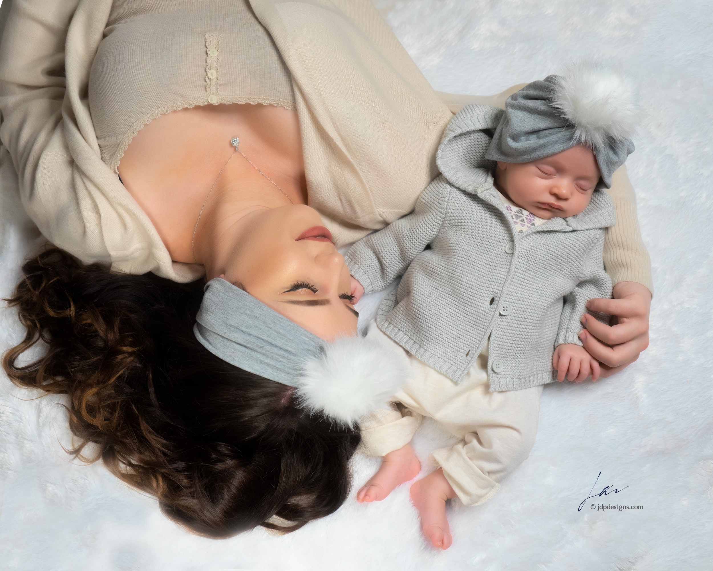 Giada and Bayli Winter pose 2.jpeg