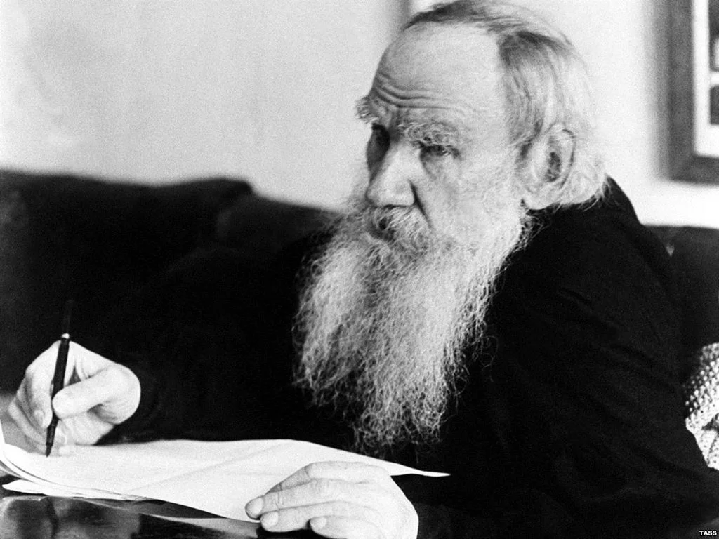 Lev Tolstói, autor ruso