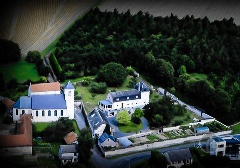 Charmantes historisches Anwesen
Dieses seltene und elegante Anwesen in einem ehemaligen Priorat aus dem Jahr 1763 liegt in ruhiger, gr&uuml;ner Umgebung in der N&auml;he von Arras.
Preis: 620.000 &euro;
www.talvans.com
#Frankreich🇫🇷 #Immobilien #Im