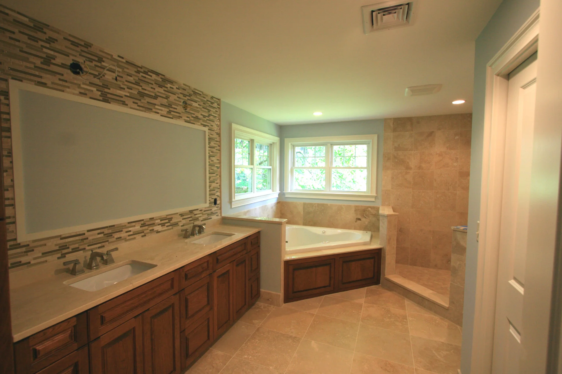 Master Bath Conant.JPG