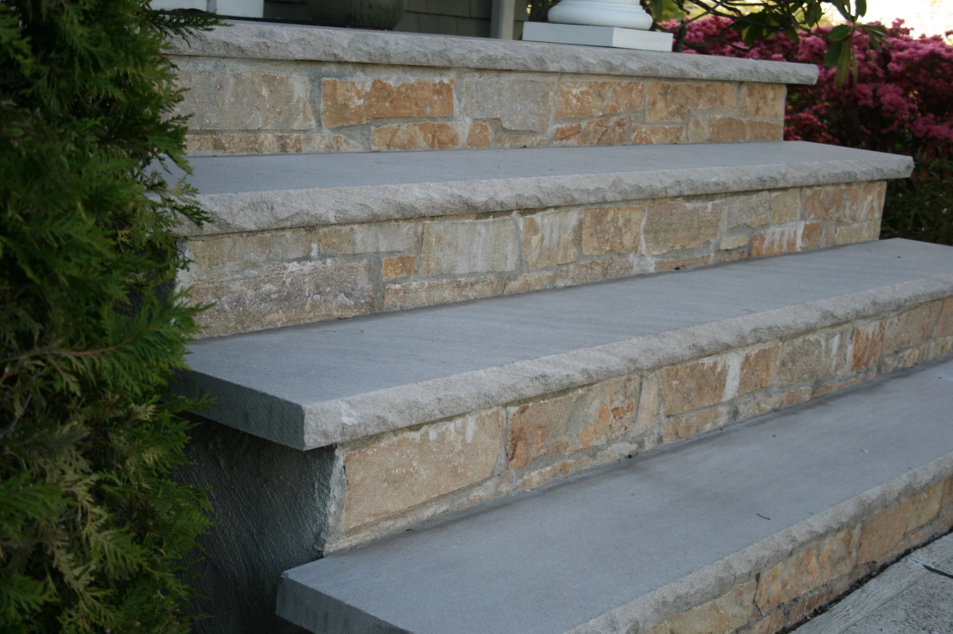 Sandstone treads with Limestone.JPG