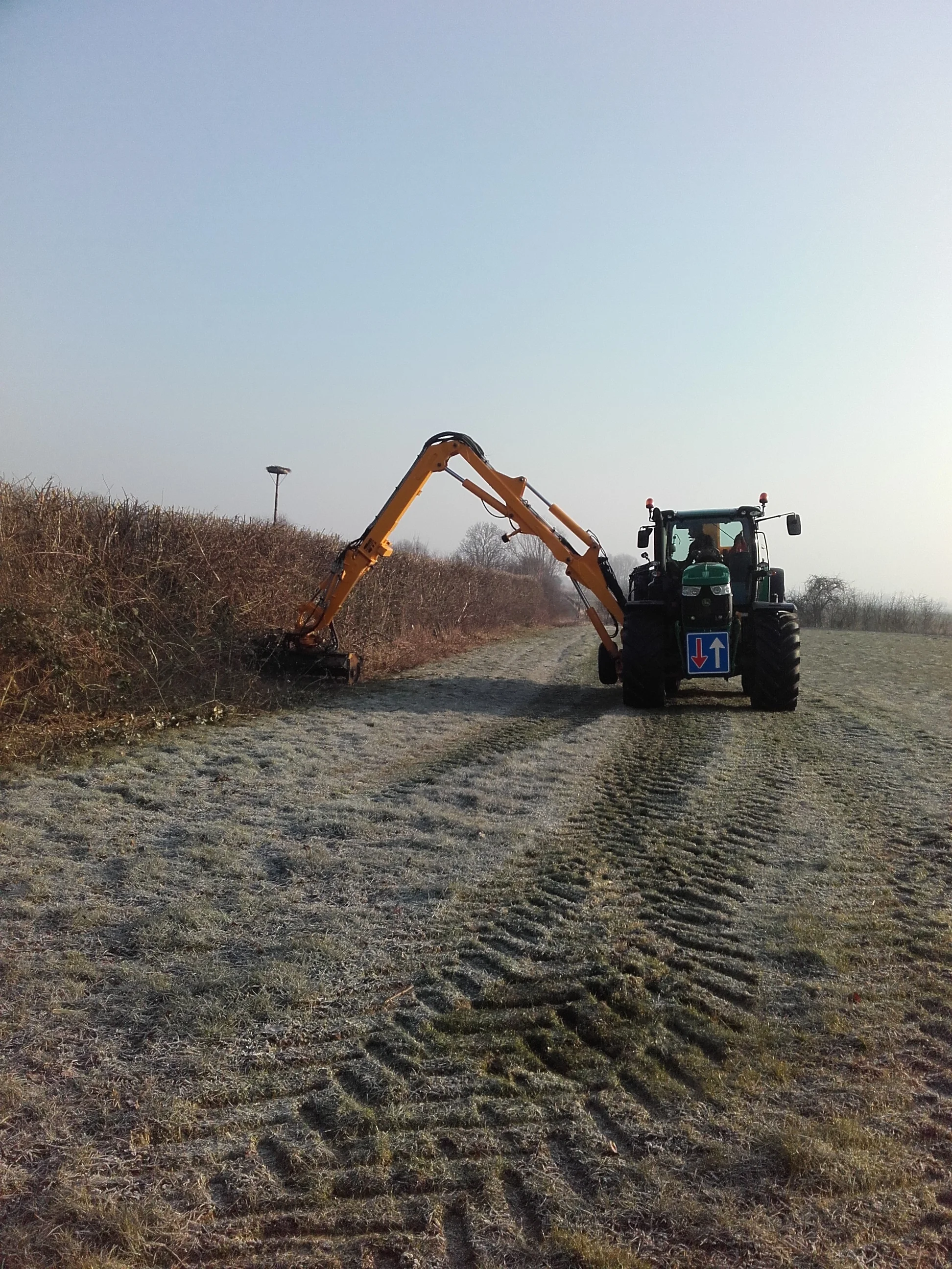 heggen maaien in nederhemert-zuid.jpg