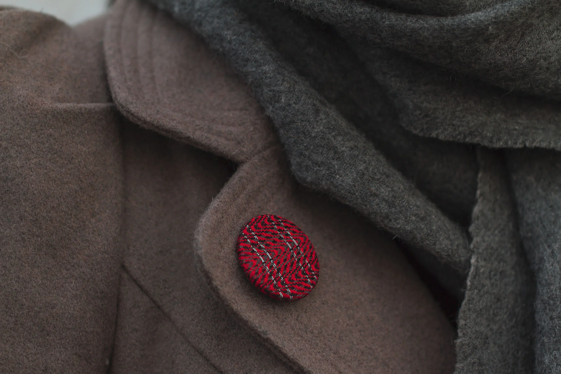 Rød CloseUp Medium.jpg