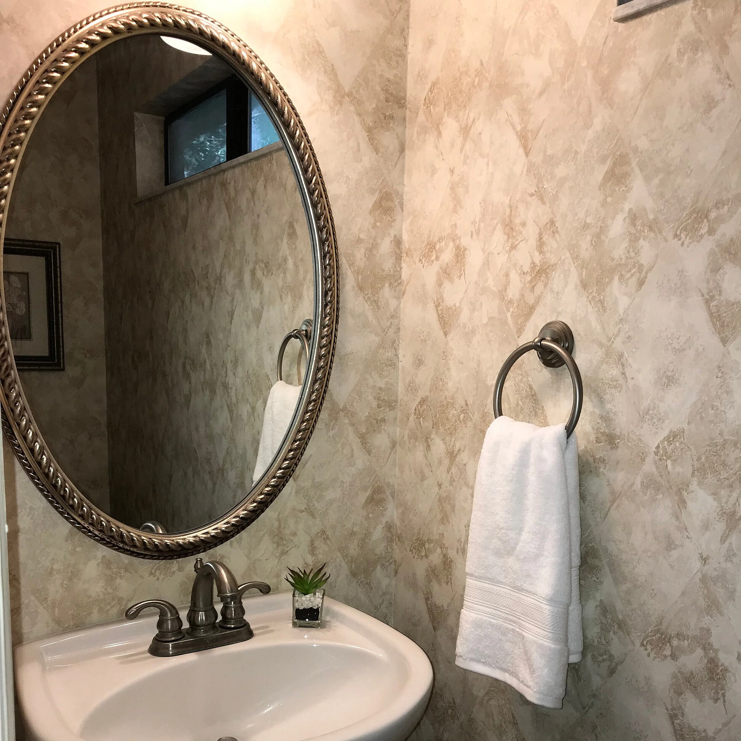 Lakeshore Home Staging — A Peaceful Home