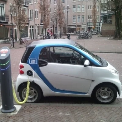 Many Phoenix area Fry's and Kohl's now have EV charging stations, as well as local malls, book stores, and libraries.