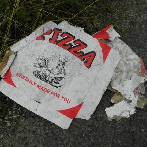 Discarded pizza box, Cregganconroe cc-by-sa/2.0 - © Kenneth Allen - geograph.org.uk/p/3579577