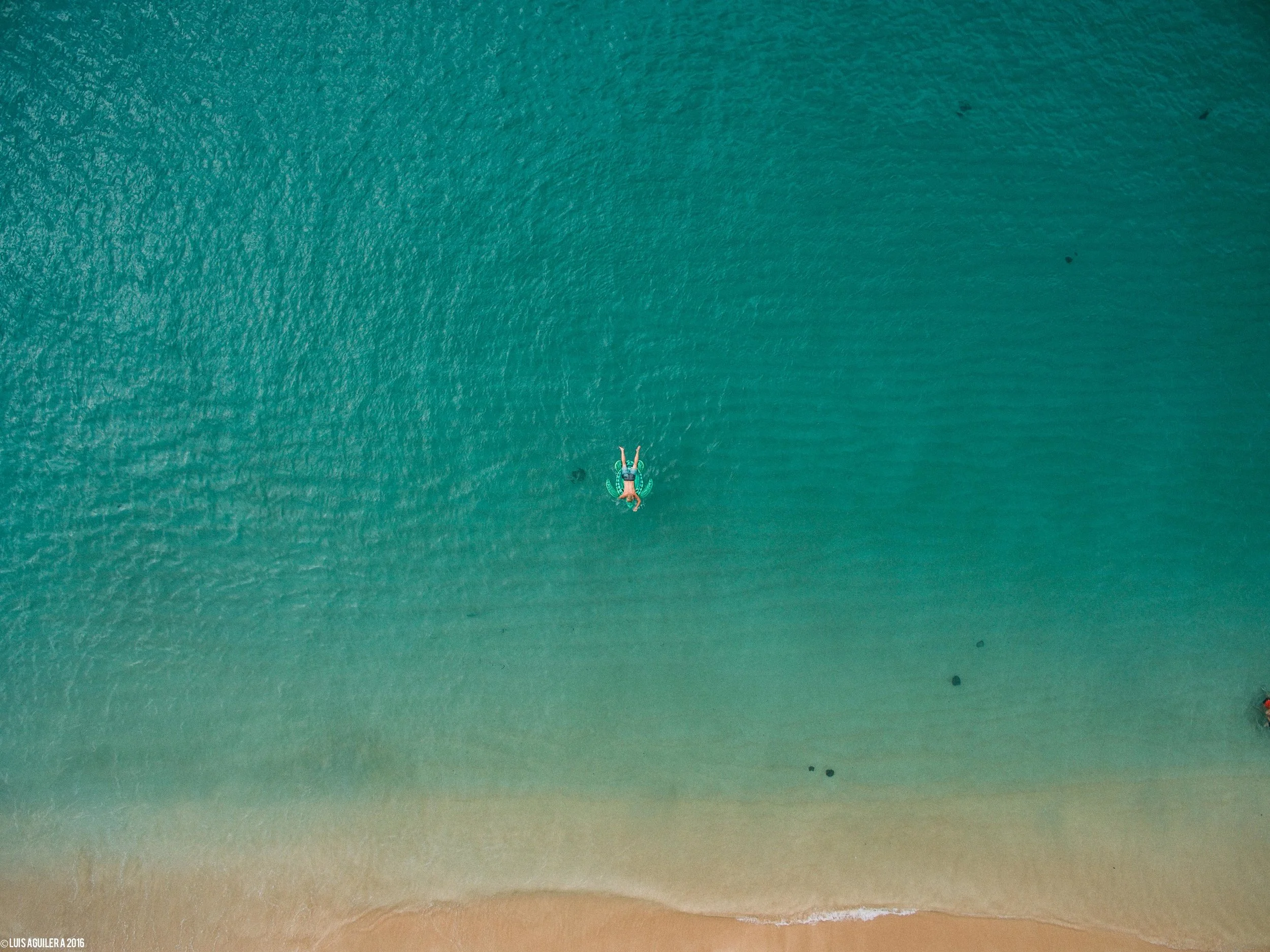 Luis_Aguilera_waimea_beach_HI-res-7.jpg