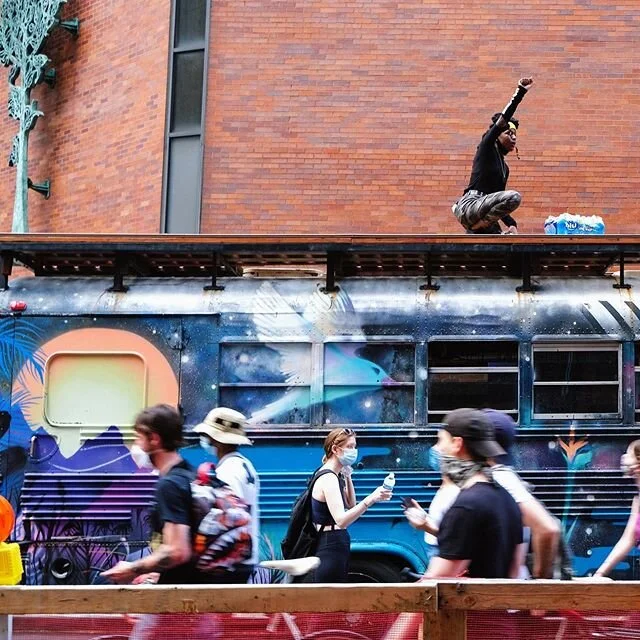 ✊🏿✊🏾✊🏽✊🏼✊🏻
.
.
.
.
#minimal #minimalistic #minimalism #minimalist #neon &nbsp;#minimal_people #nyc&nbsp;&nbsp;#nycc #nycity #justiceforgeorgefloyd #nycphotographer #nycityworld #georgefloyd #humansofnewyork #nycphotography #sonya7iii #nycc2017&n