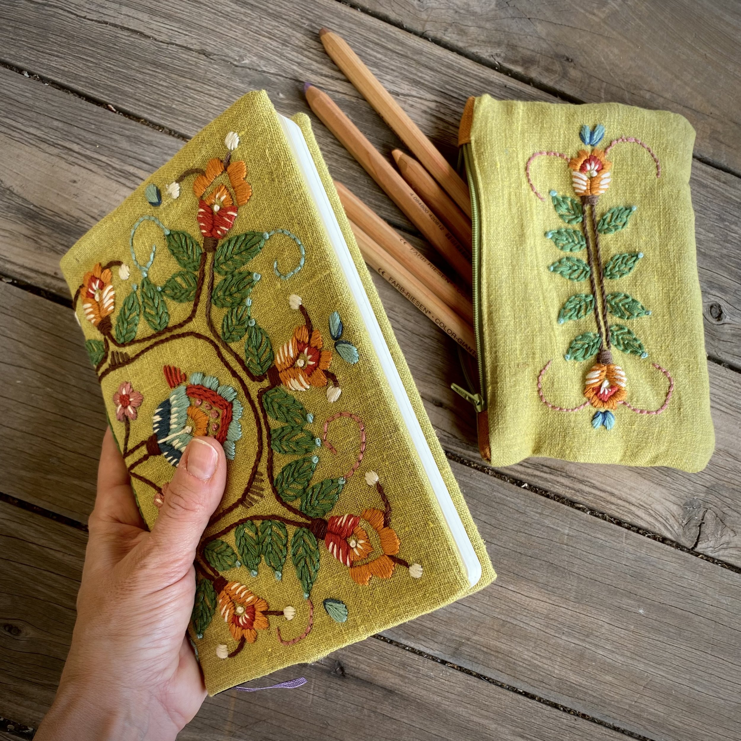 Alicja notebook and pouch 1.jpeg
