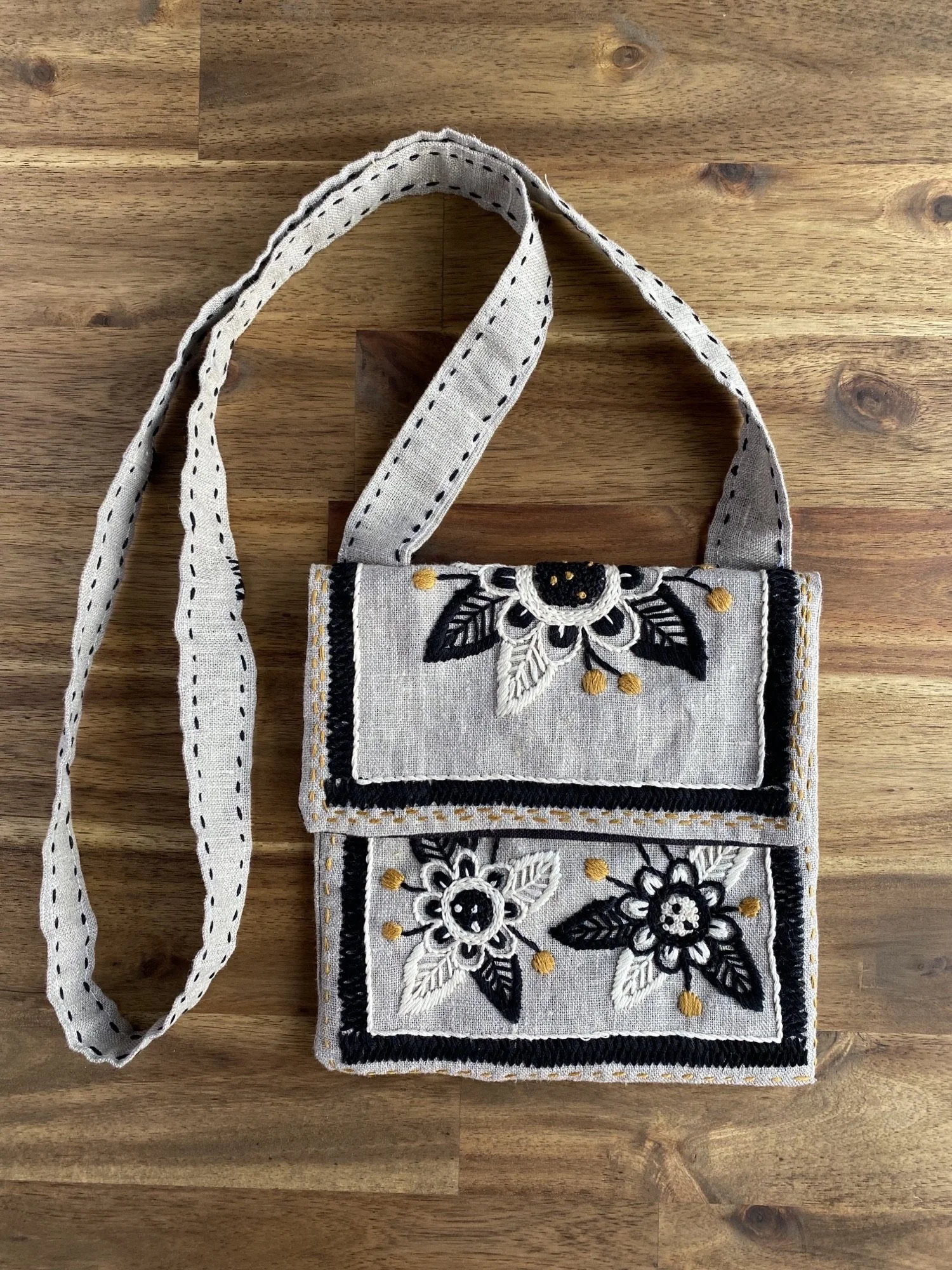 Kasia bag in bw 7.jpeg